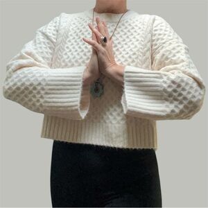 ASOS Design Ivory Chunky Textured Knit Crop Sweater size M